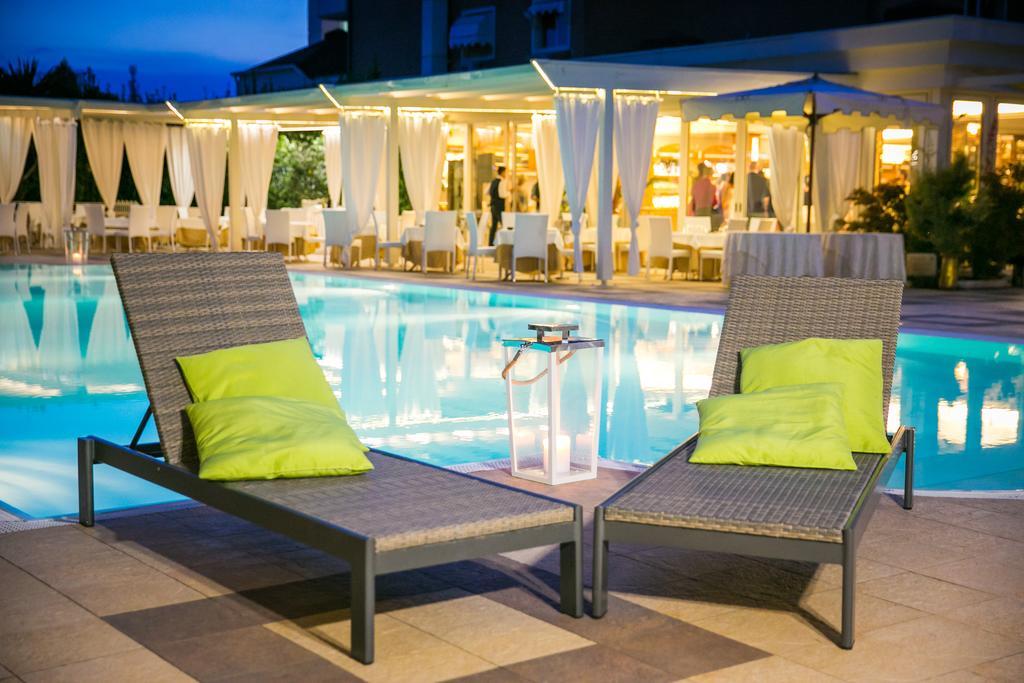 Hotel Ares Pontinia Buitenkant foto