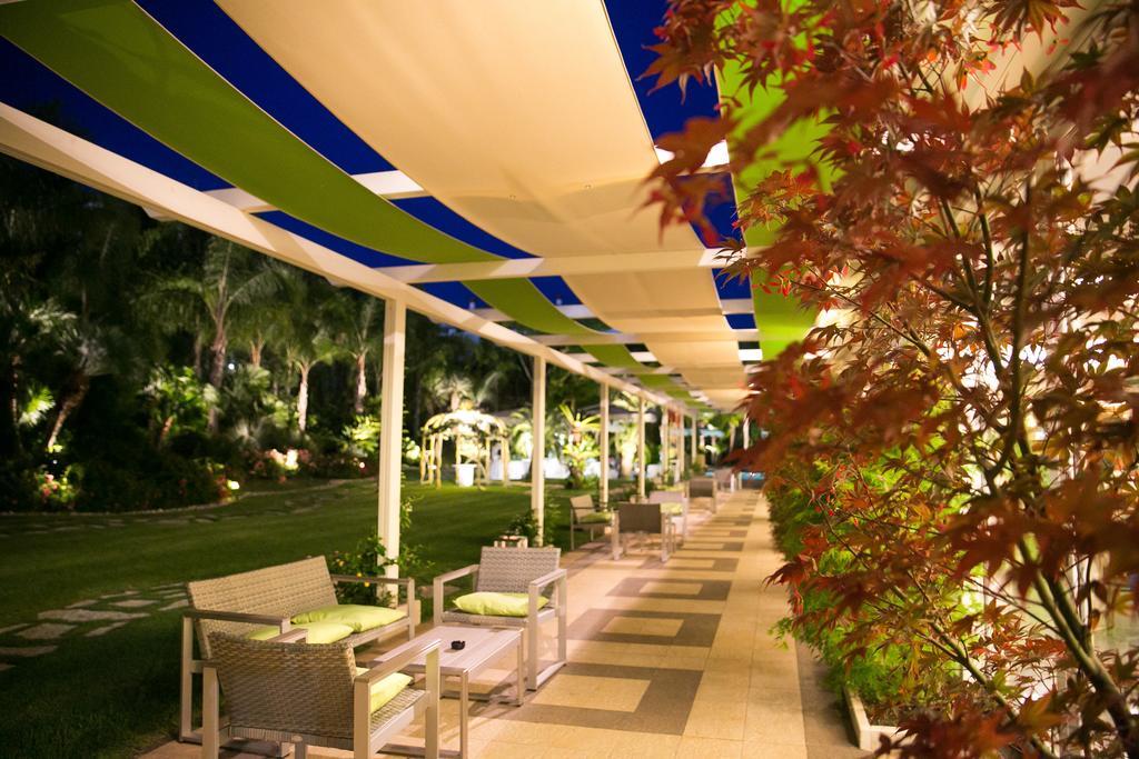 Hotel Ares Pontinia Buitenkant foto